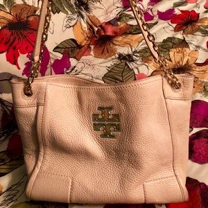 ***authentic*** Tory Burch tote.  Accepting offers